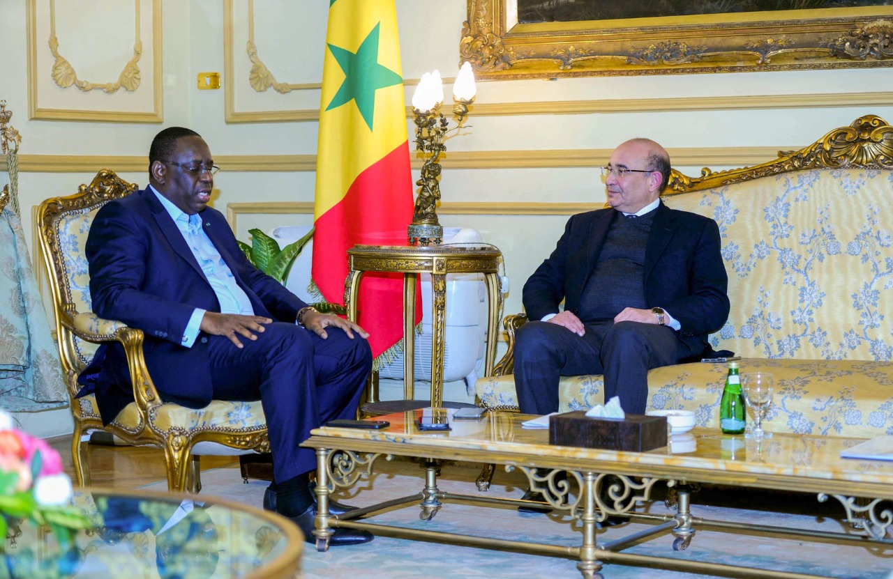الرئيس السنغالى ماكى سال لرئيس تحرير الأهرام
