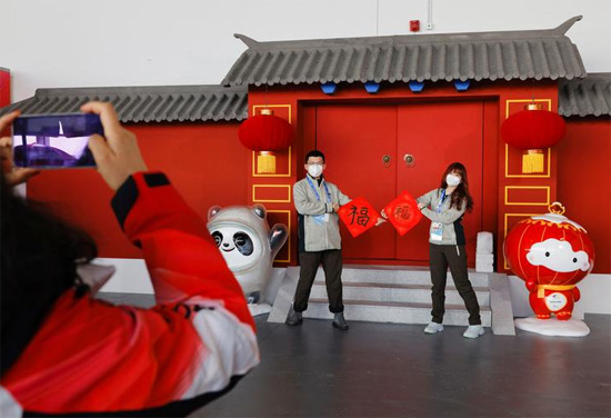 ، زينة رأس السنة الصينية التقليدية قبل دورة الألعاب الأولمبي