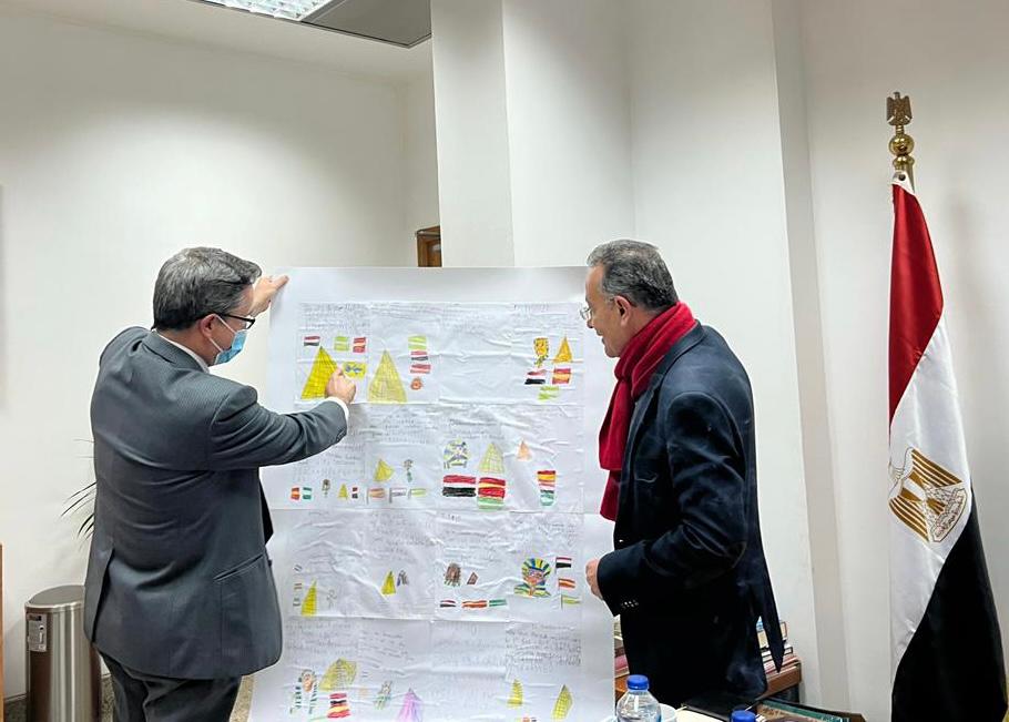 الدكتور أحمد غنيم والمستشار الثقافي الإسباني