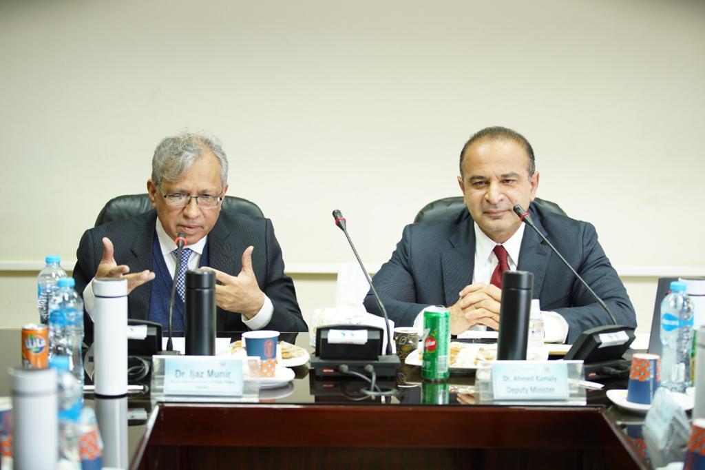 د احمد كمالى نائب وزيره التخطيط