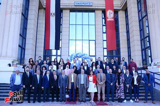 افتتاح برنامج الشهادة المهنية في الإدارة الرياضية بشراكة كلية التجارة جامعة القاهرة والمركز الدولي للدراسات الرياضية التابع للاتحاد الدولي لكرة القدم (7)