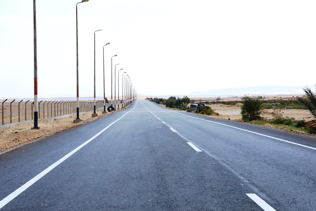 طريق جرجا الصحراوي الغربي (4)