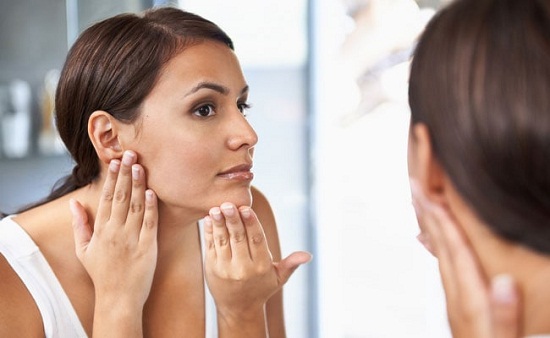 وصفات طبيعية للتخلص من تجاعيد الوجه