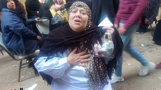 والدة أصغر ضحايا غرق مركب بالإسكندرية (4)