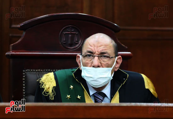 محاكمة رجل الأعمال حسن راتب (3)