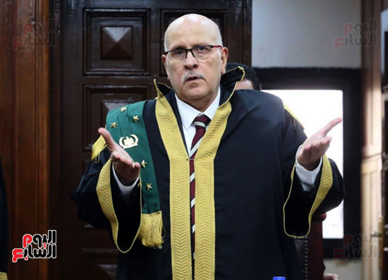 محاكمة رجل الأعمال حسن راتب (1)