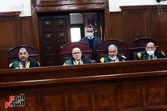 محاكمة رجل الأعمال حسن راتب (10)