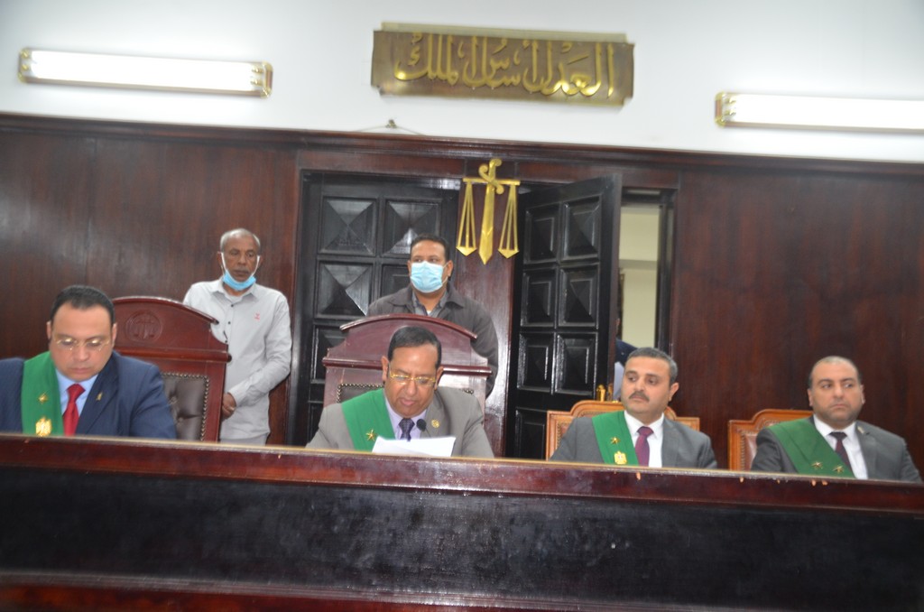 محكمة جنايات الأقصر تؤيد حكم المفتى بالإعدام لسيدة قتلت طفلين  (1)