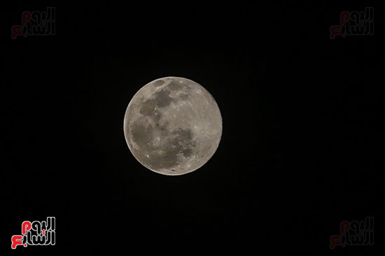 القمر البدر  (1)