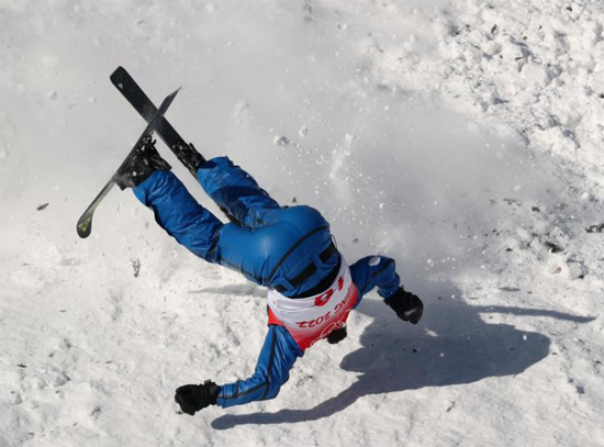 الأوكرانية أولغا بوليوك تتعثر خلال تصفيات التزلج الهوائي للسيدات
