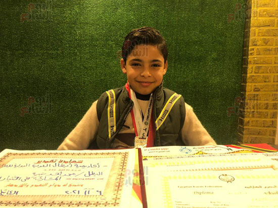 عمر-أحمد-طفل-يبدع-فى-الإنشاد-الدينى-(1)