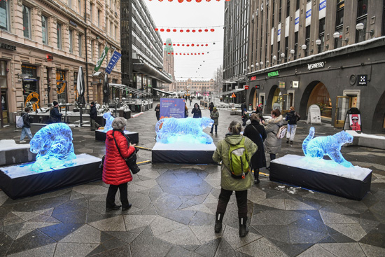 تماثيل ثلجية منحوتة