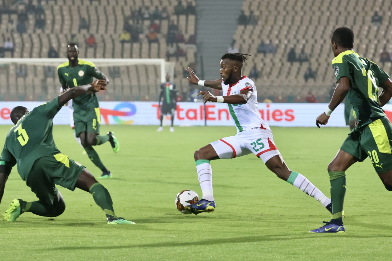 بوركينا فاسو ضد السنغال (24)