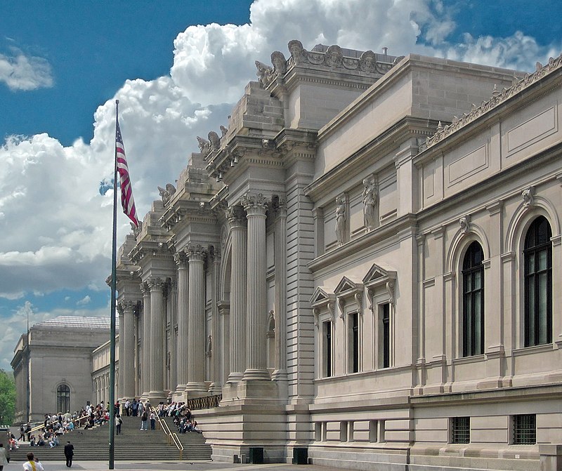 Metropolitan_Museum_of_Art_entrance_NYC