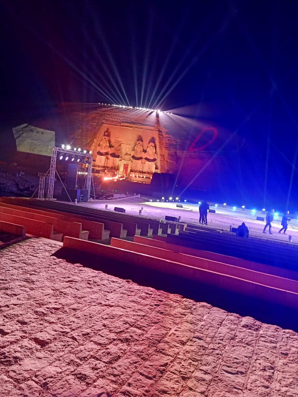 معبد أبوسمبل يتزين لاحتفالية تعامد الشمس (3)