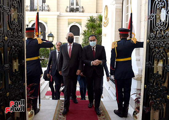 رئيس الوزراء يستقبل رئيس وزراء الاردن (11)