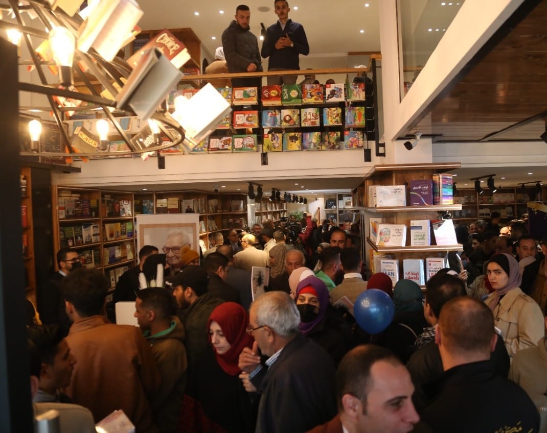 اعادة افتتاح مكتبة سمير منصور فى غزة (2)