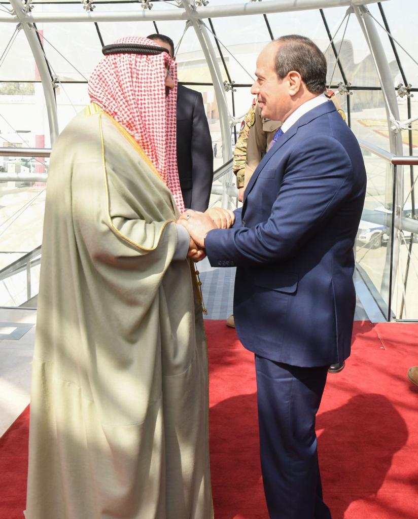 ولى عهد الكويت فى استقبال الرئيس السيسى (9)