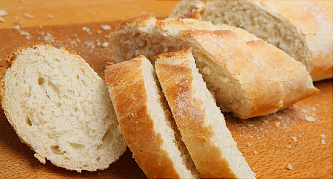 هل تناول الخبز يتسبب في زيادة الوزن؟ وهل تحتاج إلى التوقف عن الكربوهيدرات؟