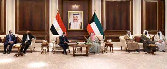 ولى-عهد-الكويت-فى-استقبال-الرئيس-السيسى-(2)