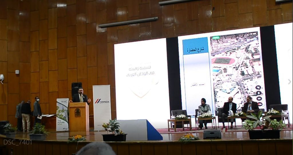 جامعة أسيوط تناقش عدد من الموضوعات بمشاركة فاروق الباز  (7)