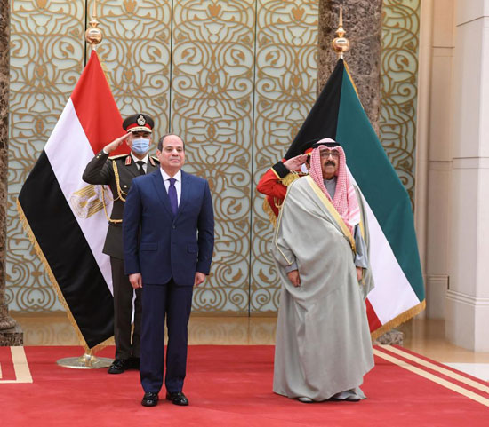ولى-عهد-الكويت-فى-استقبال-الرئيس-السيسى-(4)