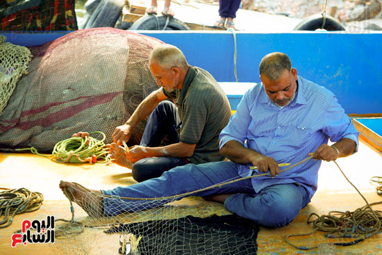 صناعة شبك الصيد (2)