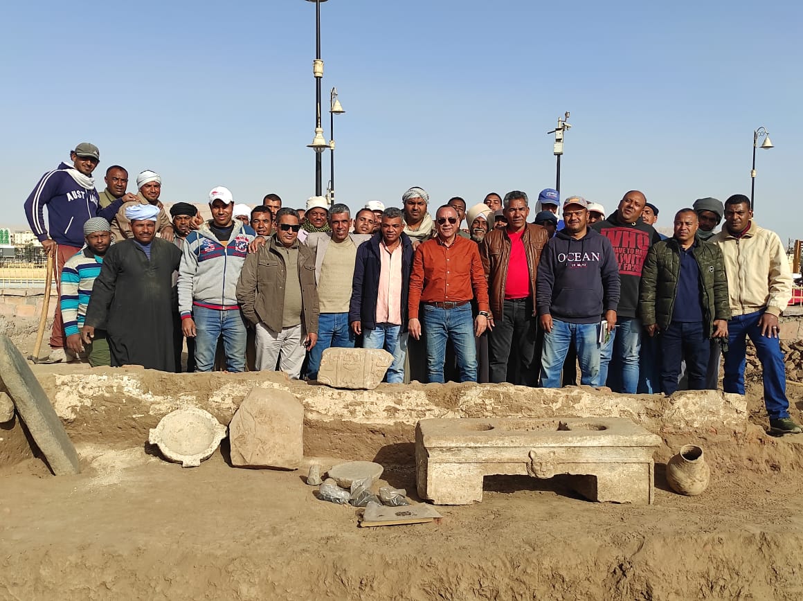 أمين الأعلى للآثار يكشف تفاصيل العثور على فرن ومنزل بحفائر معبد الأقصر أمين الأعلى للآثار يكشف تفاصيل العثور على فرن ومنزل بحفائر معبد الأقصر