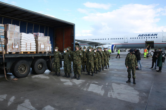 القوات اليونانية ترسل مساعدات ‘إلى أوكرانيا