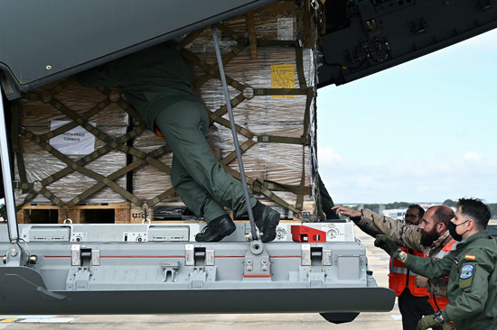 شحنة مواد عسكرية مرسلة إلى بولندا من إسبانيا