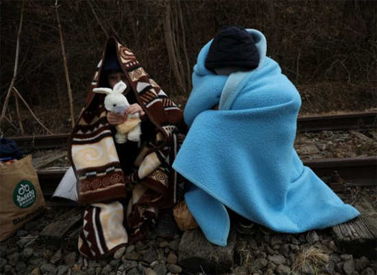 الأوكرانيين فى البرد