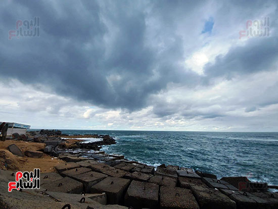 إطلالة-أوروبية-وحكاية-عشق-تسحر-القلوب-(23)