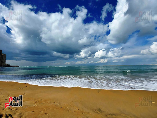 إطلالة-أوروبية-وحكاية-عشق-تسحر-القلوب-(30)