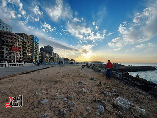 إطلالة-أوروبية-وحكاية-عشق-تسحر-القلوب-(11)