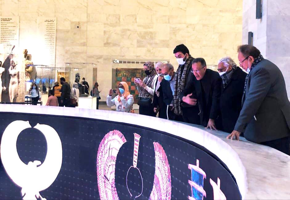 الرئيس اليمني خلال الزيارة