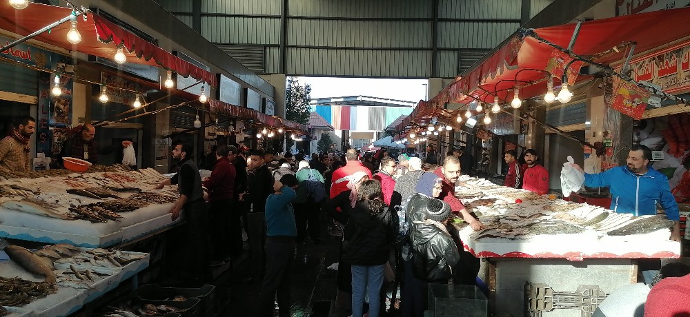 إقبال على سوق بورسعيد
