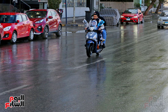 أمطار متفاوتة الشدة تضرب القاهرة والجيزة (2)