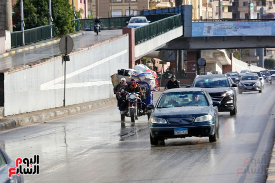 أمطار متفاوتة الشدة تضرب القاهرة والجيزة (9)