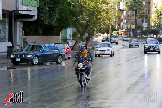 أمطار متفاوتة الشدة تضرب القاهرة والجيزة (3)