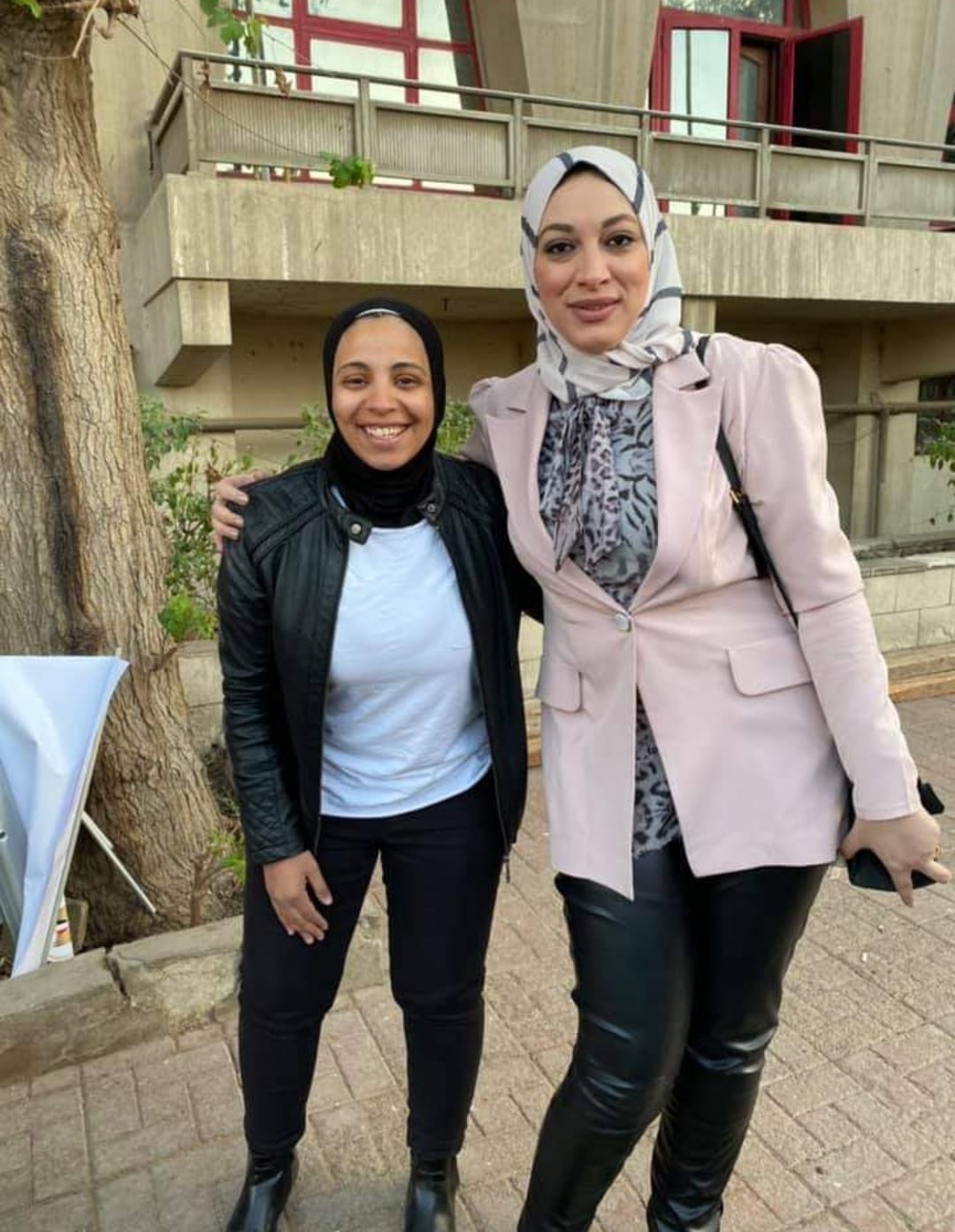 اية عبد الهادى مع الدكتورة دينا الرفاعى عضو مجلس ادارة اتحاد الكرة