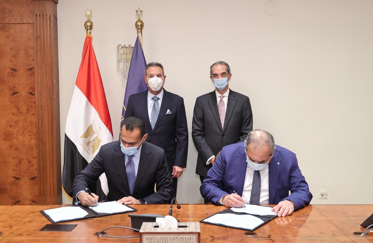 توقيع بروتوكول لتنفيذ أعمال التكامل بين بنك مصر ومنصة مصر الرقمية والمحول الرقمي الحكومي