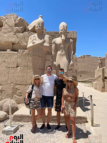 جميلات العالم يستمتعن بسحر المعابد (6)