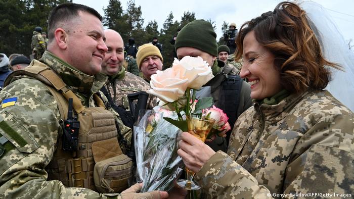 زواج الأوكرانيين فى الحرب
