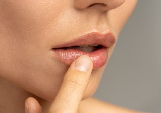 Recipes for the treatment of chapped lips