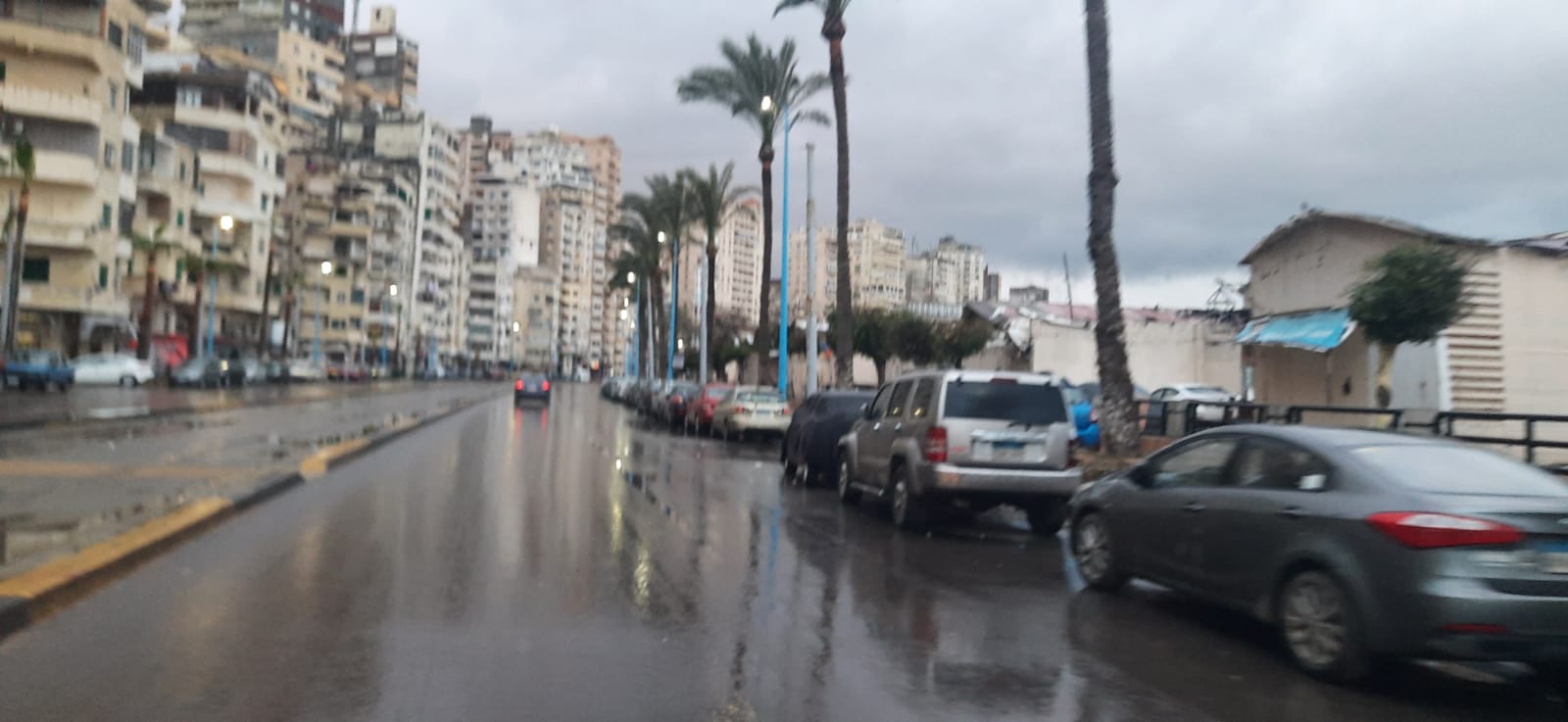 تصريف تراكمات مياه الأمطار بالإسكندرية (7)