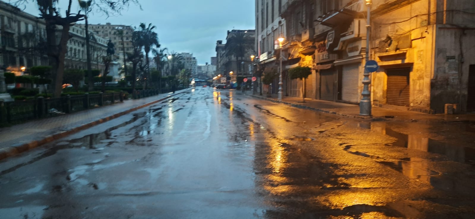 تصريف تراكمات مياه الأمطار بالإسكندرية (10)