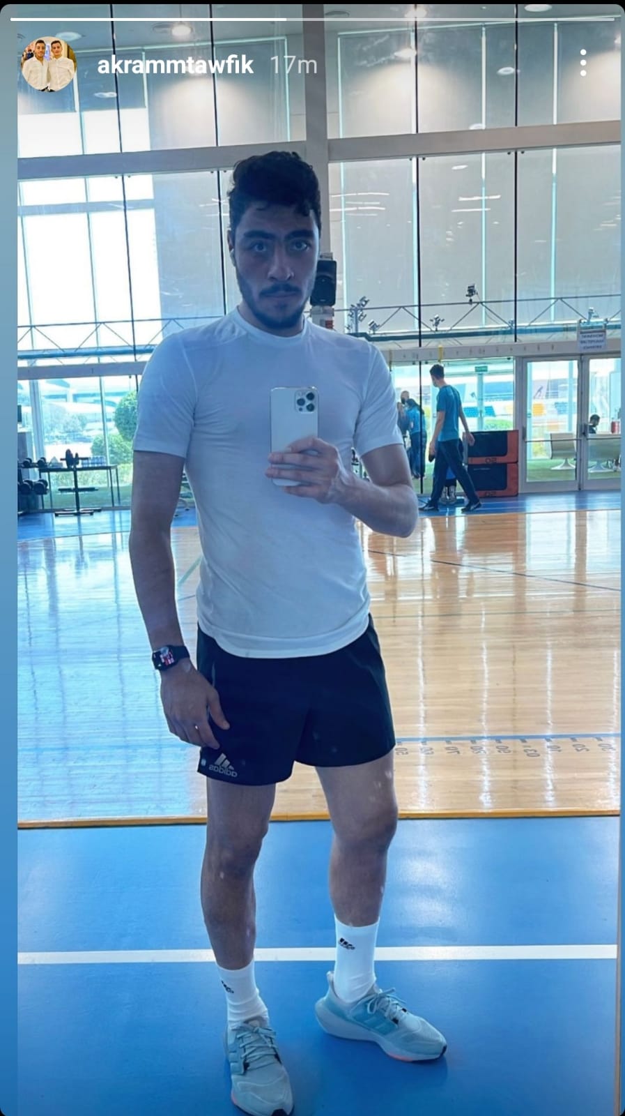 اكرم توفيق (1)