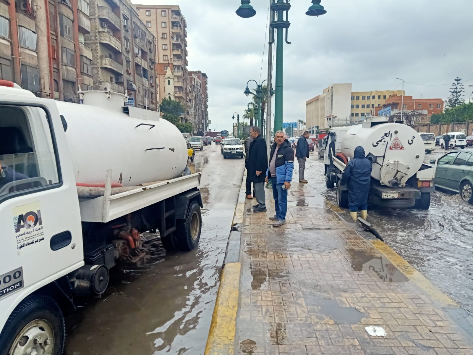 تصريف تراكمات مياه الأمطار بالإسكندرية (6)
