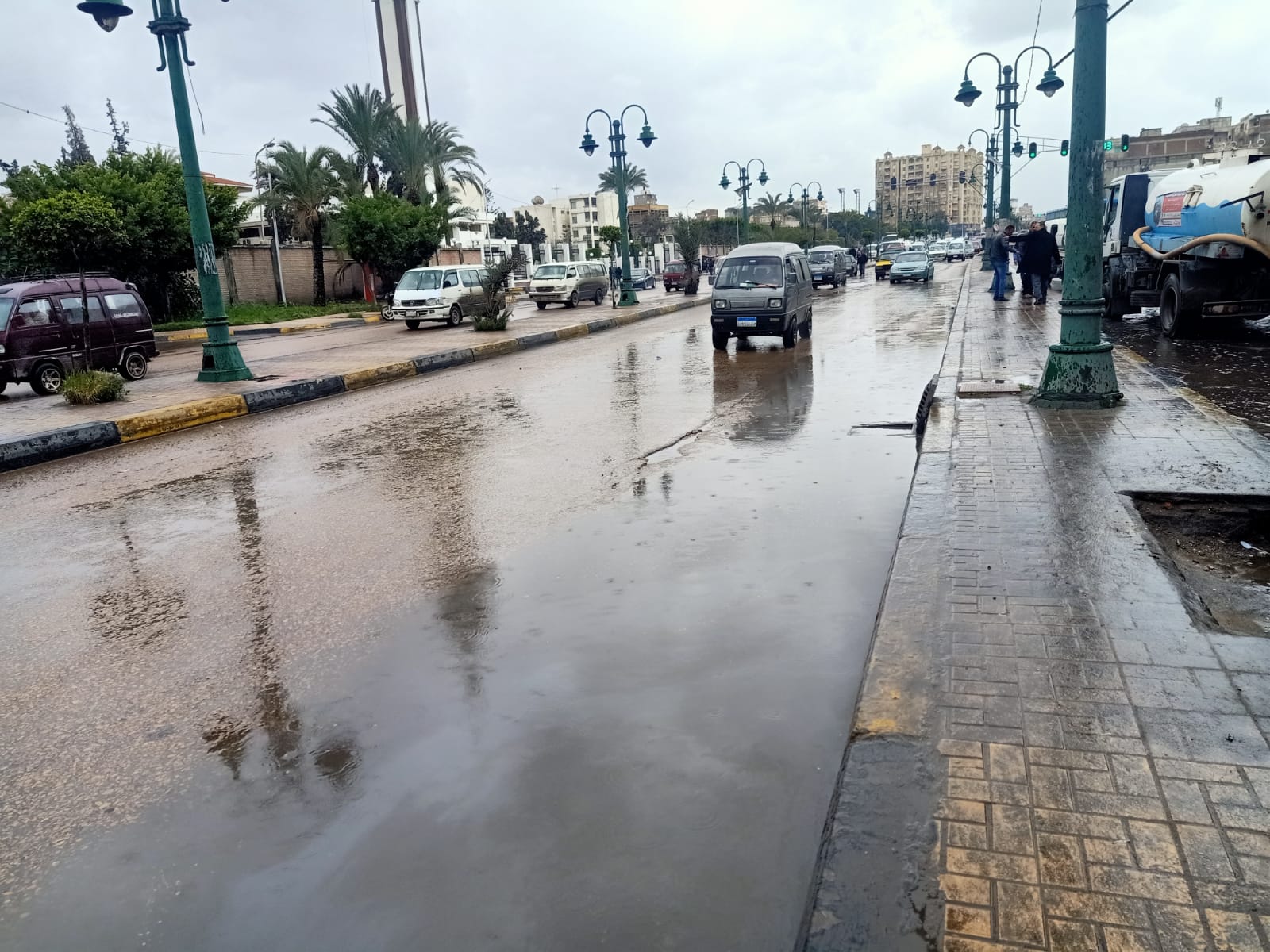 تصريف تراكمات مياه الأمطار بالإسكندرية (3)