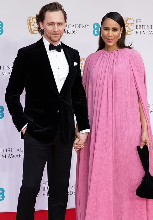 توم بصحبة زوجته